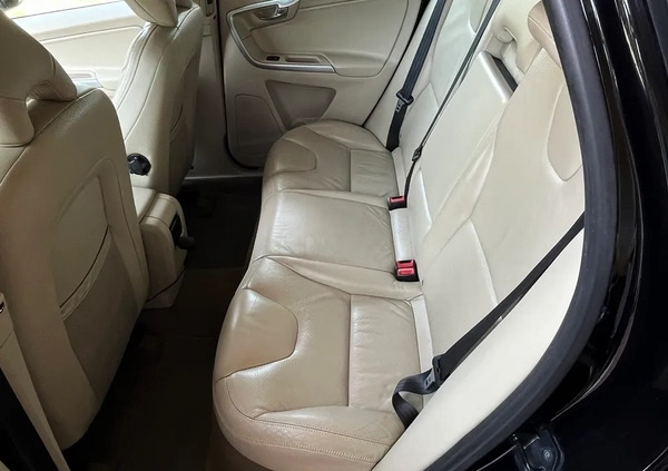 Volvo XC 60 cena 49900 przebieg: 250000, rok produkcji 2010 z Radom małe 352